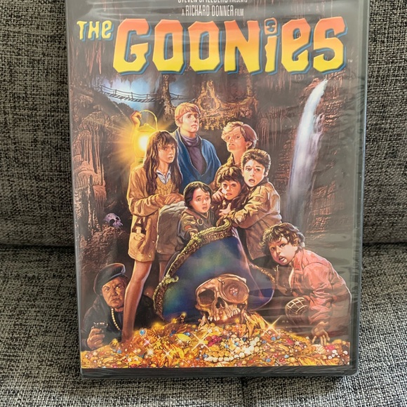 The Goonies DVD Cover - Picture 1 of 6
